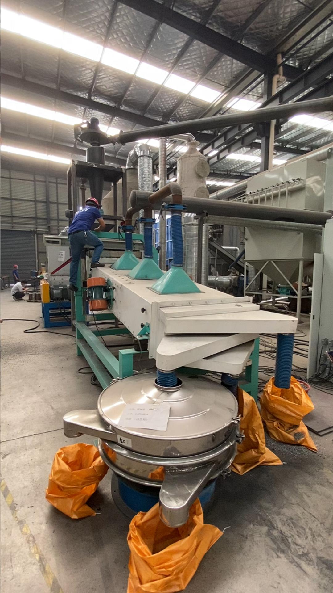 鋰電池回收是屬于一般廢棄物而非危險(xiǎn)廢棄物因此環(huán)保上是沒(méi)問(wèn)題