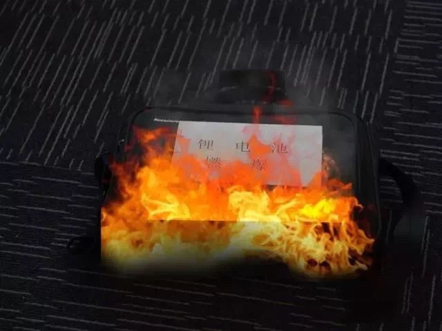 鋰電池堆積具有危險隱患，對其使用回收設(shè)備處理刻不容緩