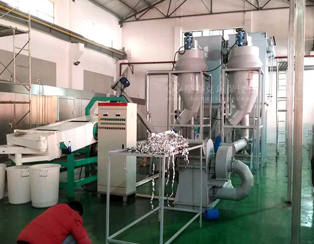 深扒廢鋰電池回收內(nèi)幕！提取貴金屬，賺錢生意怎么來的？