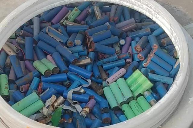 廢舊鋰電池的大批量處理，鋰電池?zé)峤庠O(shè)備的高產(chǎn)能